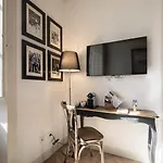 The Bluehostel Гостевой дом Рим