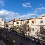 بيت ضيافة The Bluehostel روما