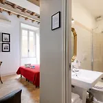 The Bluehostel بيت ضيافة روما