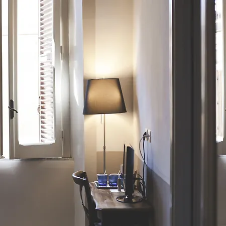 Konukevi The Bluehostel 4*