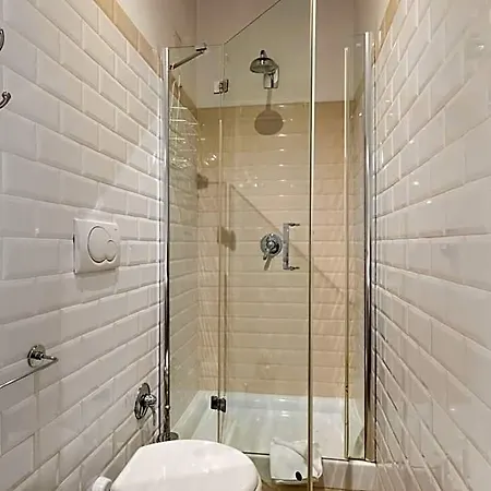 The Bluehostel 4*