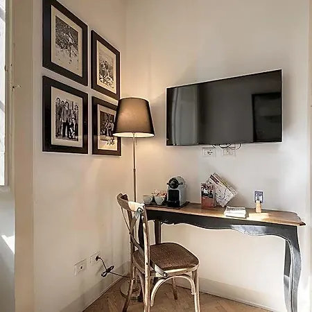 The Bluehostel