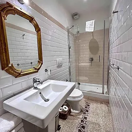 The Bluehostel 4*