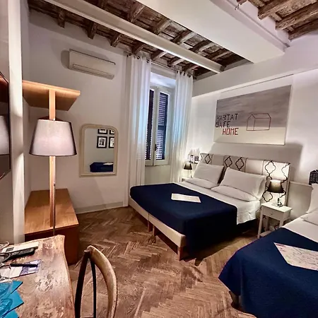 The Bluehostel רומא